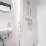- Sunny - Spacious - Balcony Apartamento