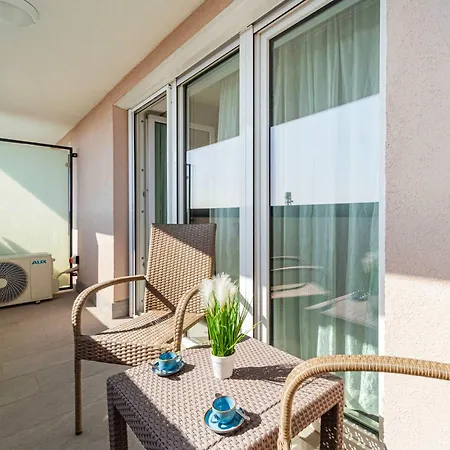 아파트 - Sunny - Spacious - Balcony 부다페스트