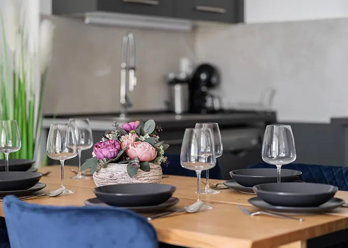 Apartament - Sunny - Spacious - Balcony