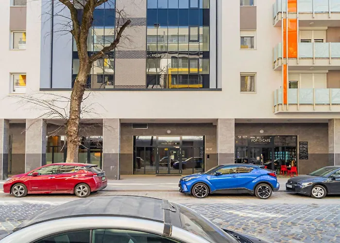 Apartament - Sunny - Spacious - Balcony