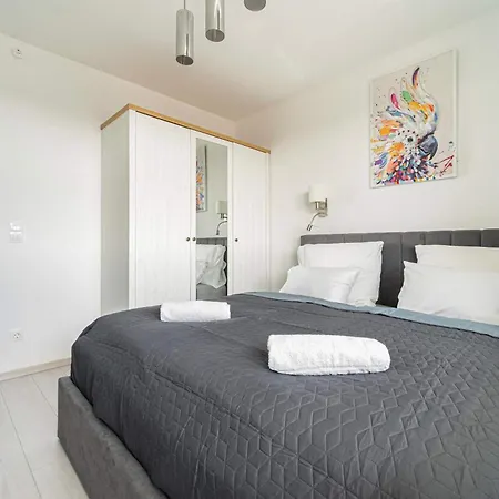 公寓 - Sunny - Spacious - Balcony *
